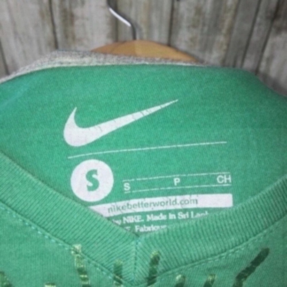 Nike Kids Undefeated Tee - Picture 3 of 3